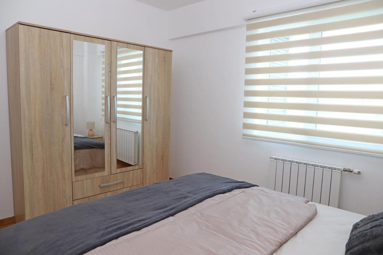 Apartment Cecovic - Mellain Τούζλα Εξωτερικό φωτογραφία