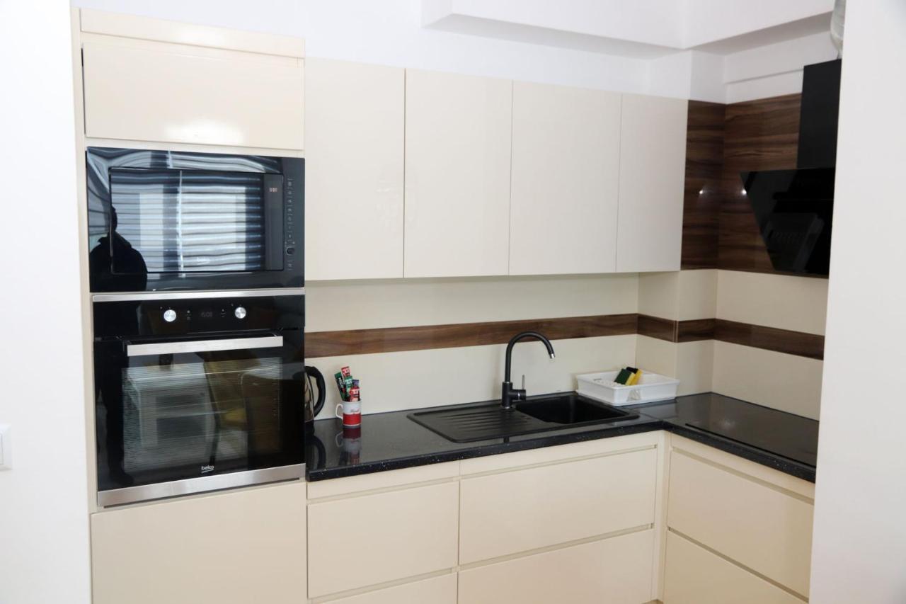 Apartment Cecovic - Mellain Τούζλα Εξωτερικό φωτογραφία